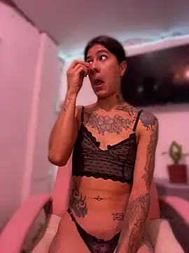 daniigarcia online show from 04/12/26, 07:28