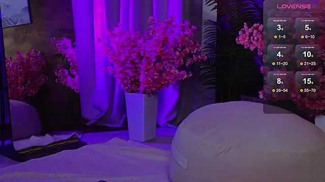 LilithStrangfor online show from 10/08/25, 09:15