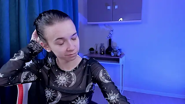 LilithStrangfor online show from 12/07/24, 04:15