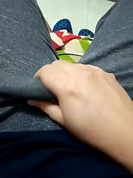 beautiful hands  online show from 02/06/25, 10:58