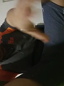 beautiful hands  online show from 12/20/25, 02:36