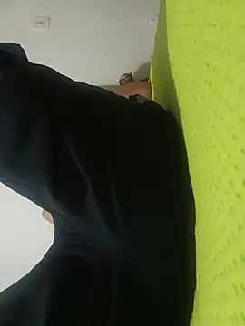 beautiful hands  online show from 12/17/25, 06:51