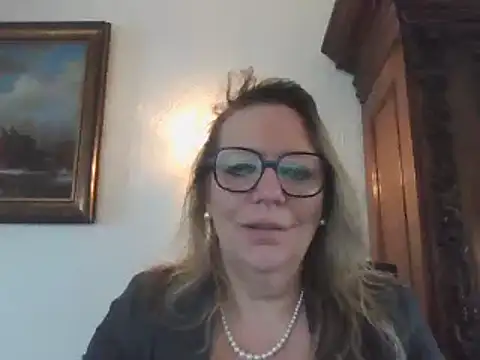 Snapshot of Silkesquirt chatting on 02/27/25, 08:13 Silkesquirt online show from 02/27/25, 08:13