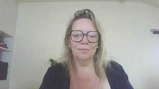 Snapshot of Silkesquirt chatting on 09/21/25, 08:30 Silkesquirt online show from 09/21/25, 08:30