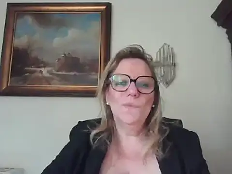 Snapshot of Silkesquirt chatting on 01/13/25, 01:49 Silkesquirt online show from 01/13/25, 01:49