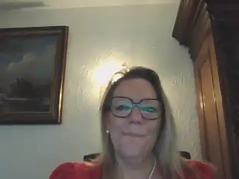 Snapshot of Silkesquirt chatting on 02/12/25, 09:10 Silkesquirt online show from 02/12/25, 09:10