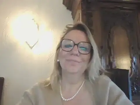 Snapshot of Silkesquirt chatting on 01/07/25, 08:03 Silkesquirt online show from 01/07/25, 08:03