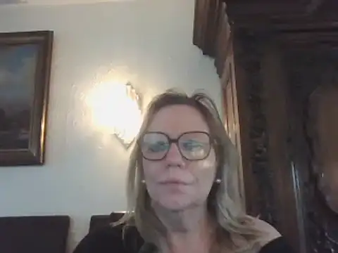 Snapshot of Silkesquirt chatting on 01/06/25, 01:30 Silkesquirt online show from 01/06/25, 01:30