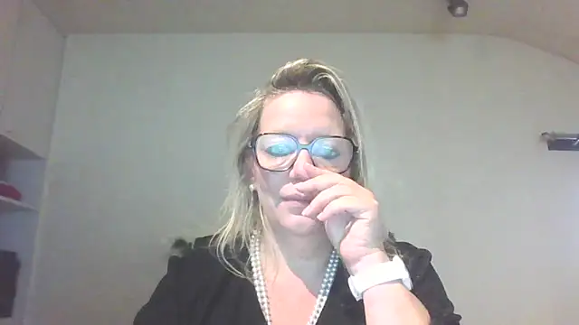 Snapshot of Silkesquirt chatting on 09/18/25, 06:38 Silkesquirt online show from 09/18/25, 06:38
