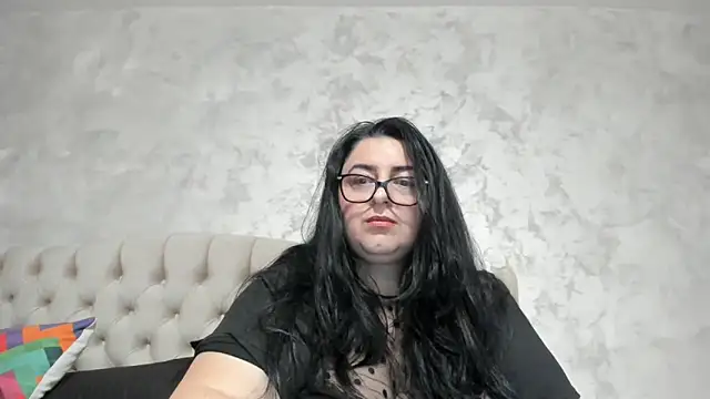 AdoreMe9 online show from 03/11/26, 07:30