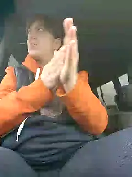 Snapshot of larylary6969 chatting on 02/01/25, 07:36 larylary6969 online show from 02/01/25, 07:36