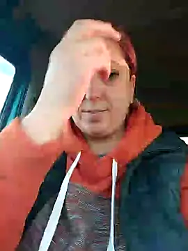 Snapshot of larylary6969 chatting on 12/19/24, 01:51 larylary6969 online show from 12/19/24, 01:51