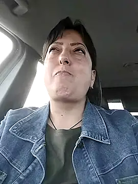 Snapshot of larylary6969 chatting on 10/23/25, 09:19 larylary6969 online show from 10/23/25, 09:19