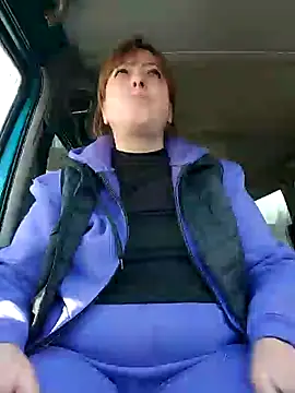 Snapshot of larylary6969 chatting on 02/06/25, 10:25 larylary6969 online show from 02/06/25, 10:25