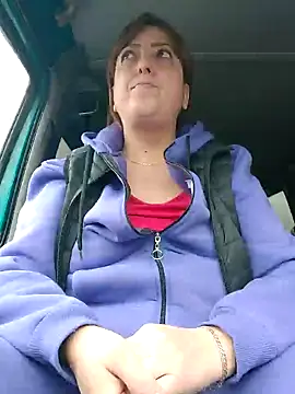 Snapshot of larylary6969 chatting on 02/04/25, 12:00 larylary6969 online show from 02/04/25, 12:00