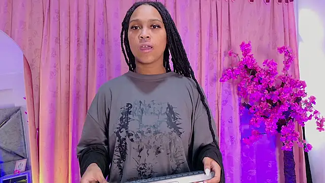 Snapshot of Elith_noa chatting on 02/10/26, 07:57 Elith noa online show from 02/10/26, 07:57