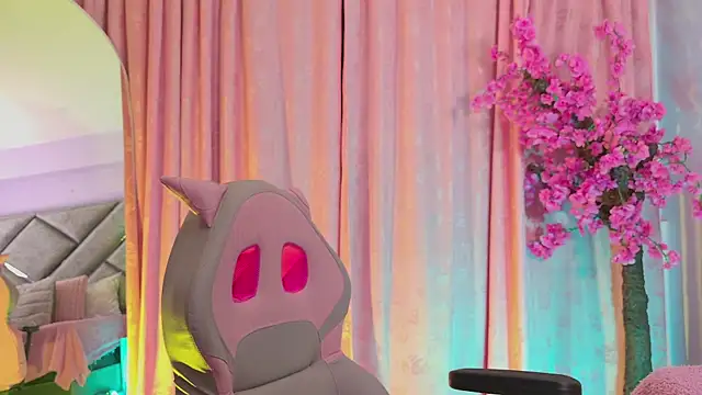 Elith noa online show from 04/07/26, 12:34