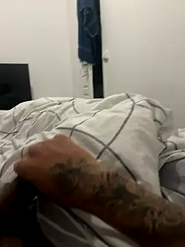 Snapshot of Nathan12- chatting on 12/15/25, 10:15 Nathan12- online show from 12/15/25, 10:15