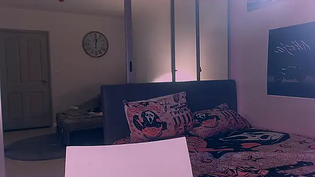 Eva Jaya online show from 10/16/25, 01:08