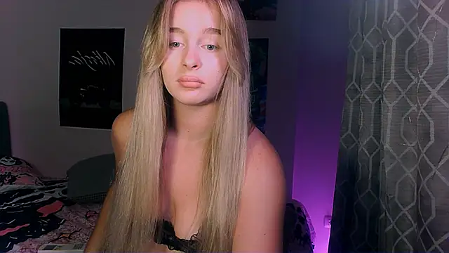 Eva Jaya online show from 10/22/25, 01:21