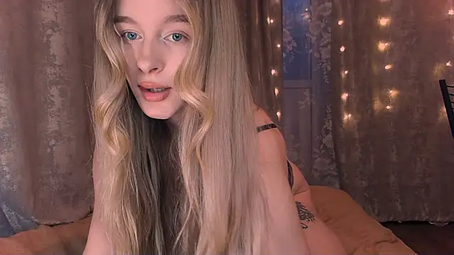 Eva Jaya online show from 12/22/24, 01:11