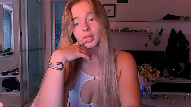 Eva Jaya online show from 09/29/25, 05:25