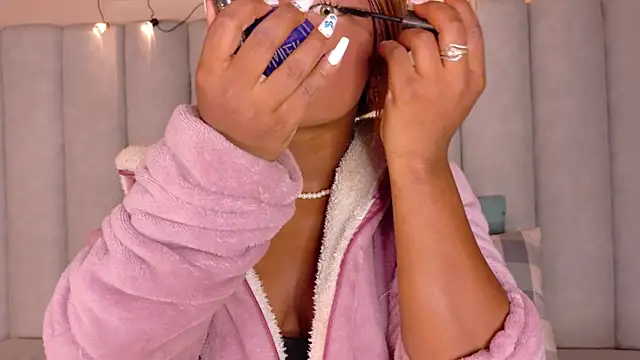 Snapshot of briannajackson_ chatting on 09/20/25, 11:48 briannajackson online show from 09/20/25, 11:48
