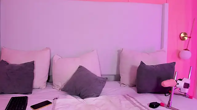 shaina vasquez online show from 11/28/25, 05:18