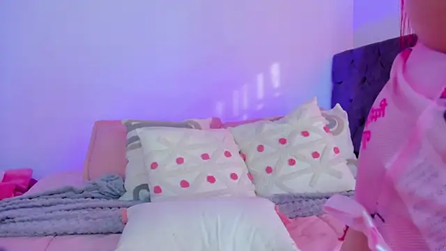 shaina vasquez online show from 04/16/26, 09:39