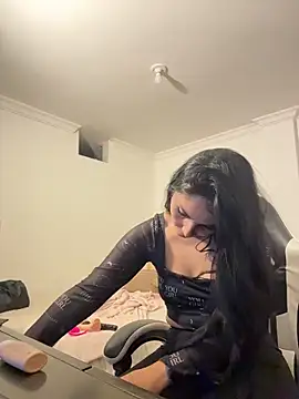 Snapshot of _miaquevedo_ chatting on 05/11/26, 12:28 miaquevedo online show from 05/11/26, 12:28