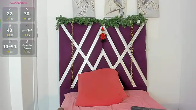  miaquevedo  online show from 12/02/25, 02:30