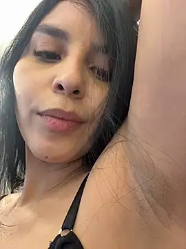 Snapshot of _miaquevedo_ chatting on 05/23/26, 02:16 miaquevedo online show from 05/23/26, 02:16