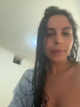 Snapshot of _miaquevedo_ chatting on 04/21/26, 05:30 miaquevedo online show from 04/21/26, 05:30