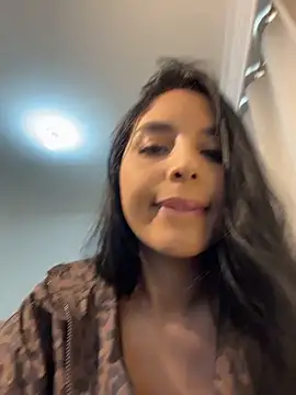 Snapshot of _miaquevedo_ chatting on 04/22/26, 12:56 miaquevedo online show from 04/22/26, 12:56
