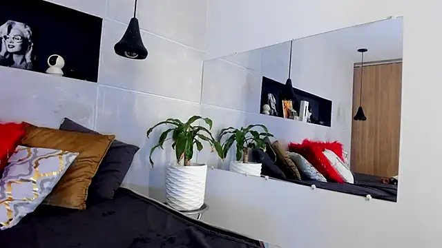 BERGINY  online show from 02/19/25, 08:10