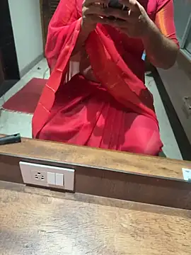 versatile guy01 online show from 10/24/25, 03:38