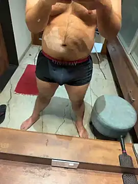 versatile guy01 online show from 02/05/26, 03:13