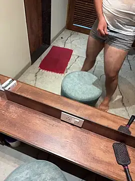 versatile guy01 online show from 10/12/25, 09:54