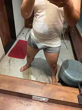versatile guy01 online show from 03/20/26, 05:47