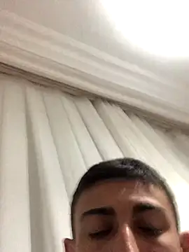 kerimyuce online show from 10/24/25, 10:09
