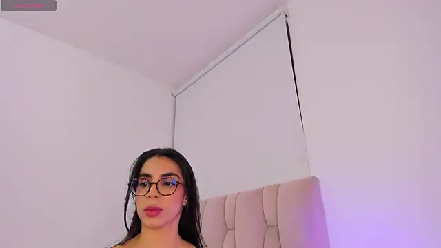 ZarianaEvanz online show from 05/09/26, 12:25