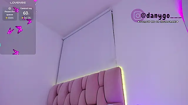 ZarianaEvanz online show from 11/28/25, 11:49