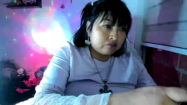 Snapshot of Shaddycute_ chatting on 06/28/26, 01:34 Shaddycute online show from 06/28/26, 01:34
