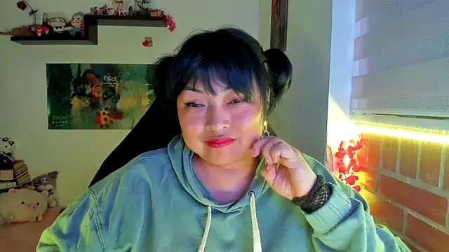 Shaddycute  online show from 03/04/26, 11:01