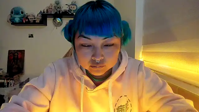 Shaddycute  online show from 01/11/26, 01:29