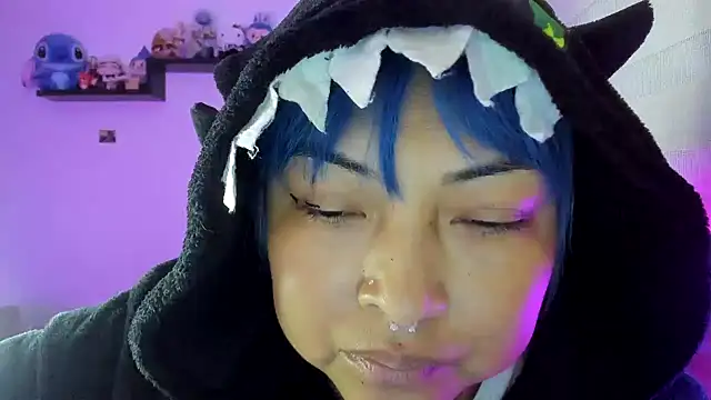 Shaddycute  online show from 11/19/25, 05:07