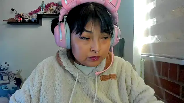 Shaddycute  online show from 04/05/26, 04:13