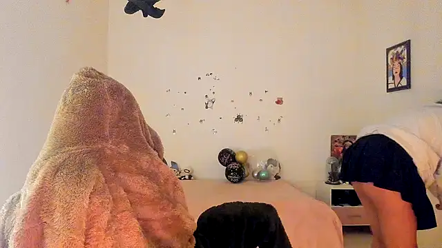 Shaddycute  online show from 10/04/25, 09:00