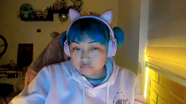 Shaddycute  online show from 01/12/26, 01:34