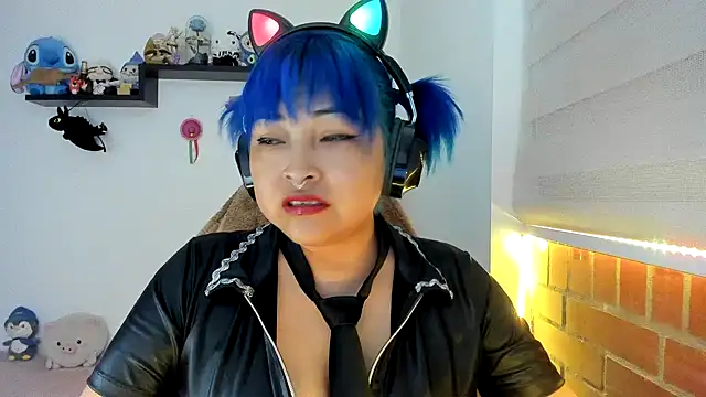 Shaddycute  online show from 10/20/25, 05:02